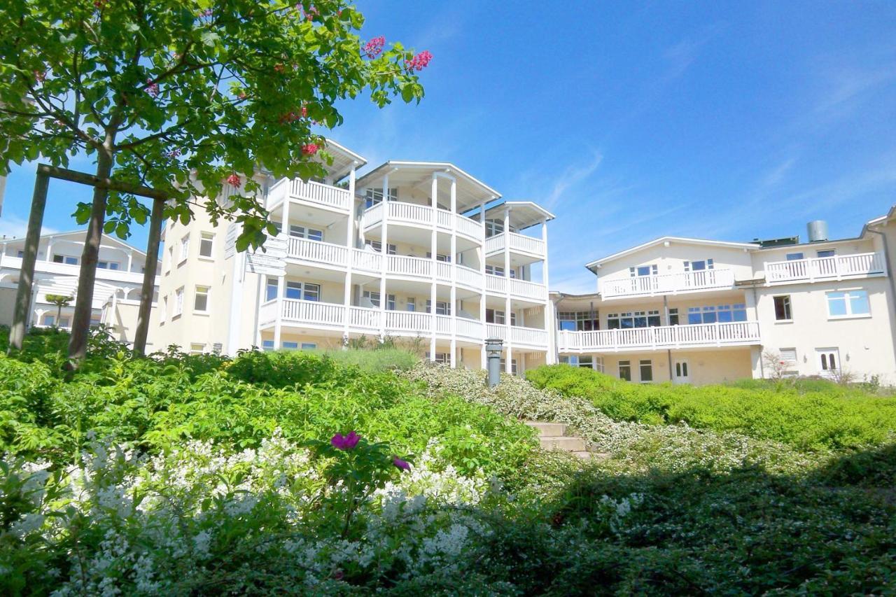 Mit Meerblick Und Balkon, Gratis Nutzung Vom Ahoi Erlebnisbad Und Sauna In Sellin - Meeresblick Fewo 48 غورين المظهر الخارجي الصورة