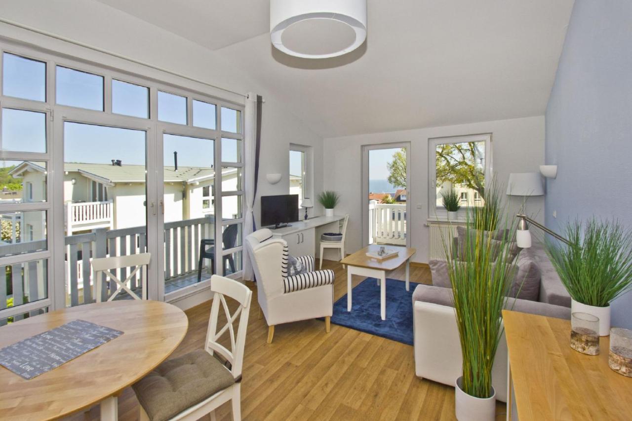 Mit Meerblick Und Balkon, Gratis Nutzung Vom Ahoi Erlebnisbad Und Sauna In Sellin - Meeresblick Fewo 48 غورين المظهر الخارجي الصورة